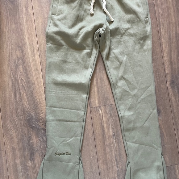 SynaWrld Tracksuit - Picture 2 of 7